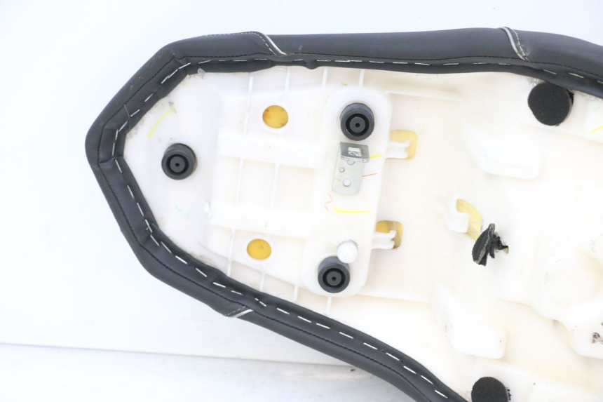 photo de SEAT YAMAHA XJ6 ABS 600 (2008 - 2016)