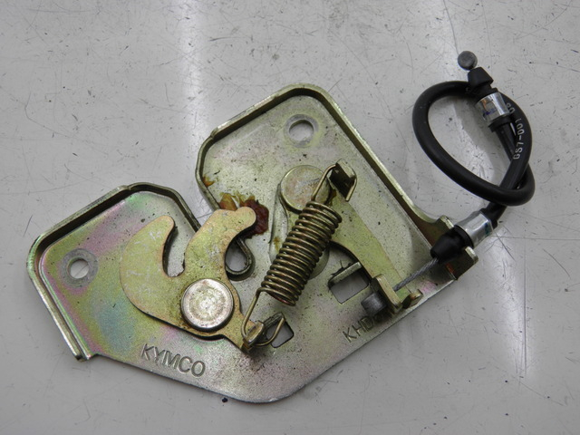 photo de SEAT LOCK SET KYMCO QUANNON NAKED 125 (2010)