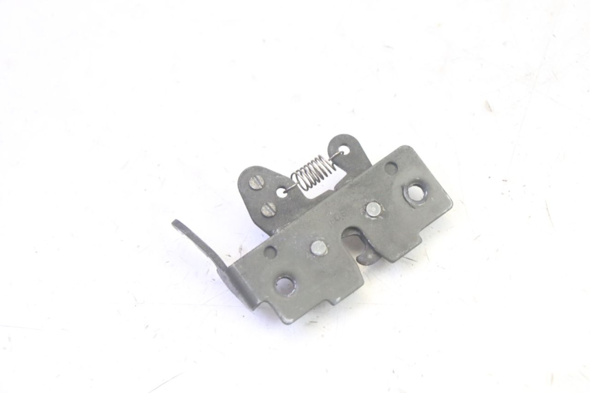 photo de SEAT LOCK SET PIAGGIO MP3 RL 250 (2007 - 2010) - Zoom on usage condition