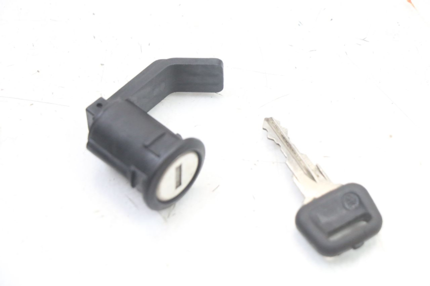 photo de SEAT LOCK SET PEUGEOT SATELIS COMPRESSOR K15 125 (2006 - 2009)