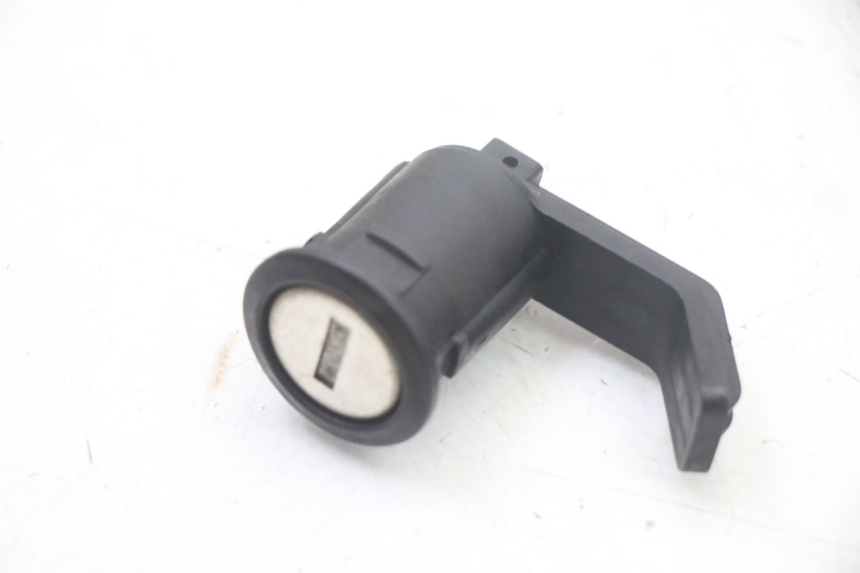 photo de SEAT LOCK SET PEUGEOT SATELIS COMPRESSOR K15 125 (2006 - 2009)