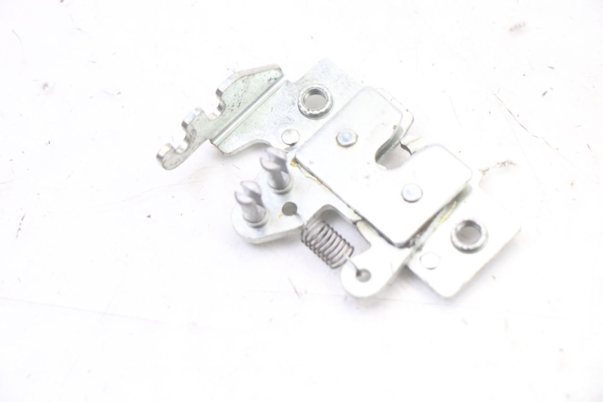 photo de SEAT LOCK PIAGGIO XEVO - X EVO 125 (2007 - 2016) - Component detail