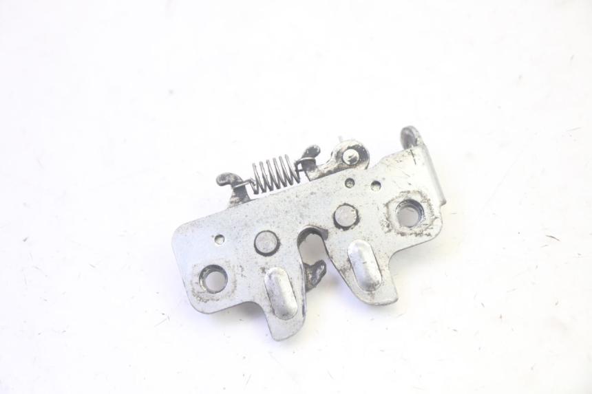 photo de SEAT LOCK SET SUZUKI BURGMAN EXECUTIVE ABS 650 (2006 - 2012) - Zoom on usage condition