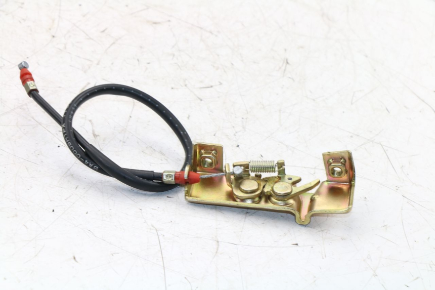 photo de SEAT LOCK DAELIM VJ ROADWIN FI 125 (2008 - 2017)