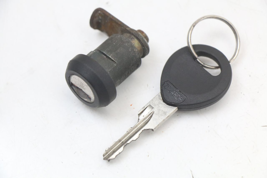 photo de SEAT LOCK HONDA FES PANTHEON 2T 125 (1998 - 2002)