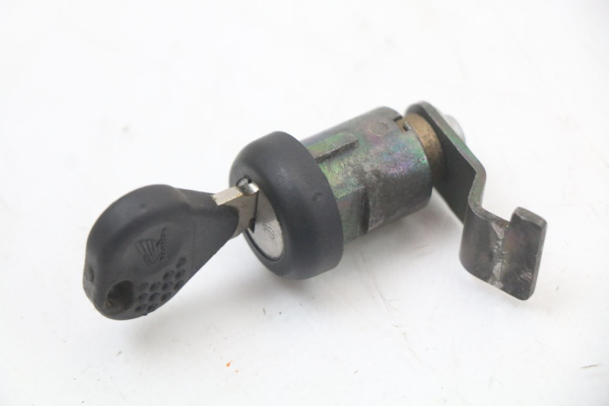 photo de SEAT LOCK HONDA FES PANTHEON 2T 125 (1998 - 2002)