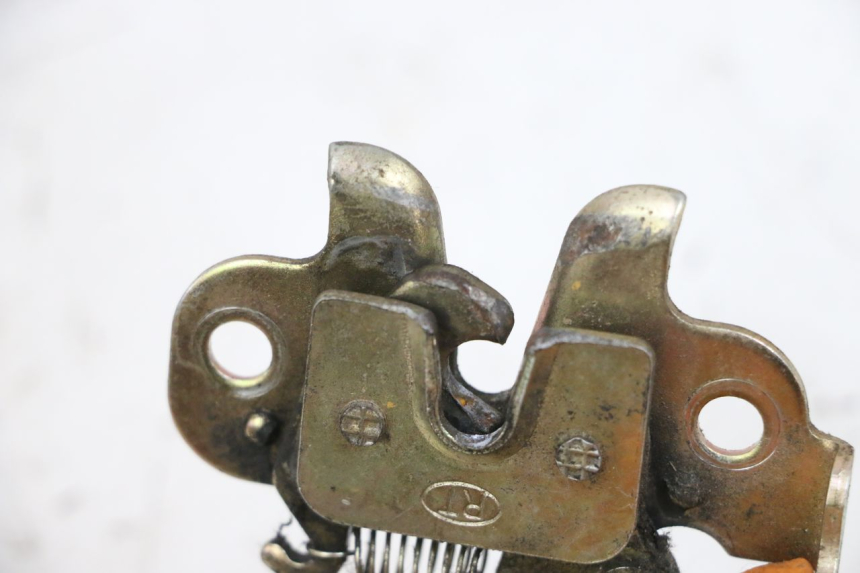 photo de SEAT LOCK PEUGEOT KISBEE 4T 50 (2010 - 2017)