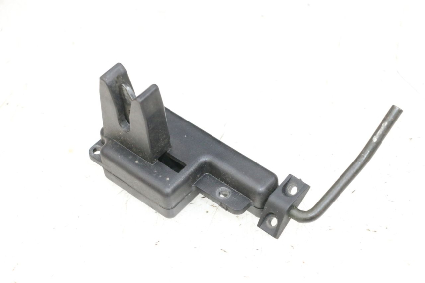 photo de SEAT LOCK PIAGGIO NEW TYPHOON 50 (2018 - 2021) - Zoom on usage condition