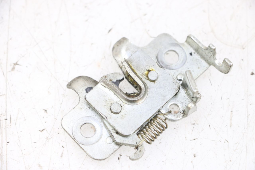 photo de SEAT LOCK JM MOTORS SANTANA 50 (2014 - 2023) - Component detail