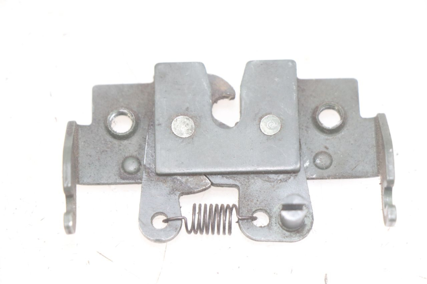 photo de SEAT LOCK APRILIA SCARABEO LIGHT 125 (2007 - 2011)