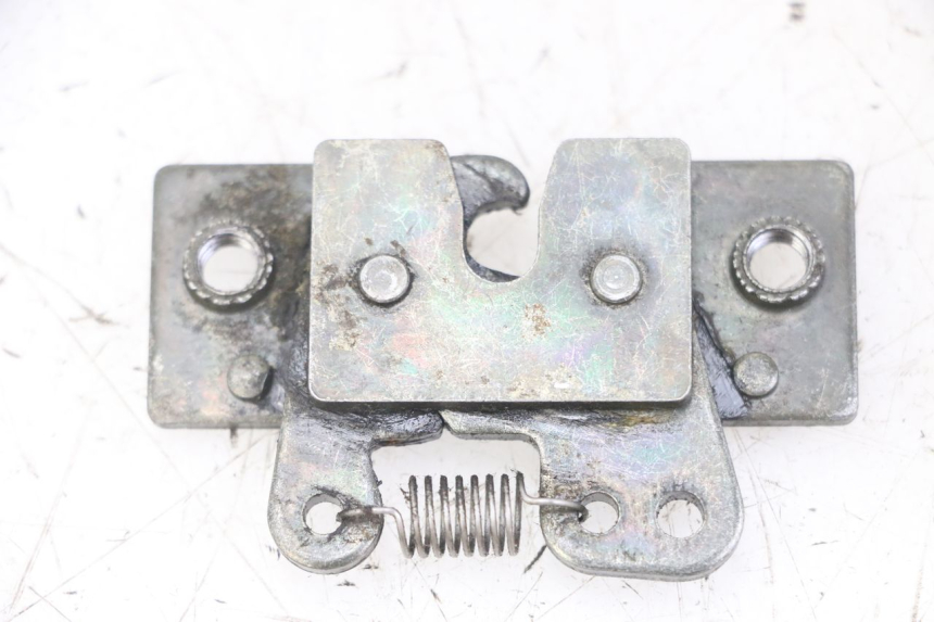 photo de SEAT LOCK SET PEUGEOT SPEEDFIGHT 2 LC 50 (2000 - 2009)