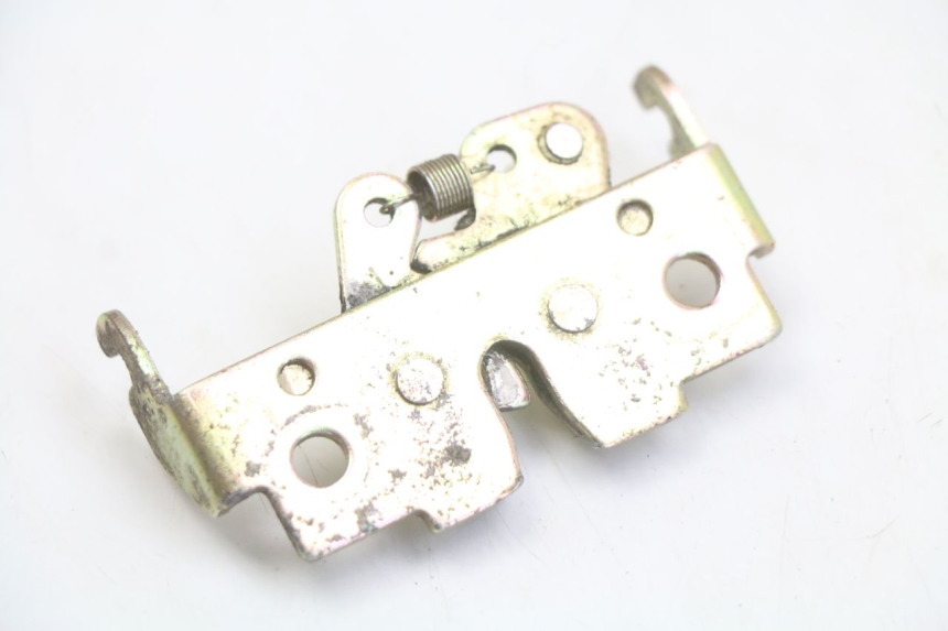 photo de SEAT LOCK SET PEUGEOT VIVACITY 125 (2010 - 2017) - Zoom on usage condition