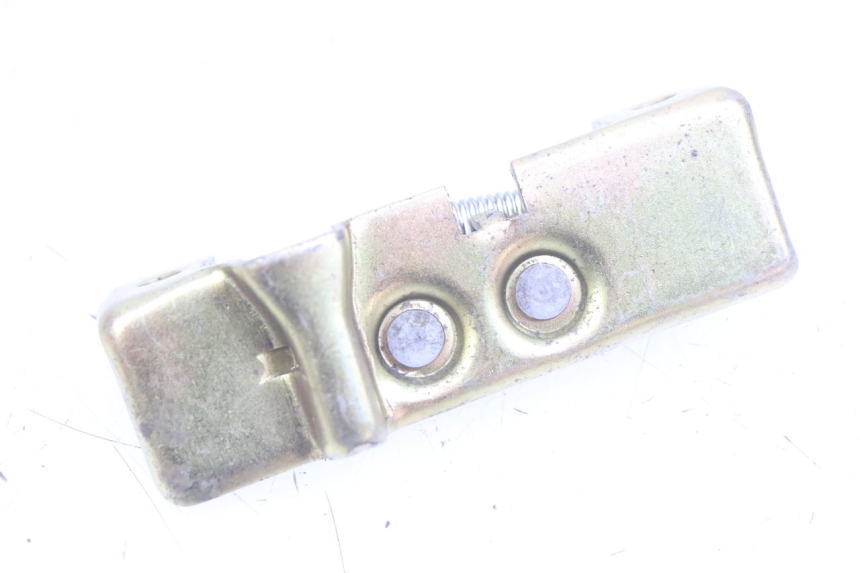 photo de SEAT LOCK DAELIM VJ ROADWIN FI 125 (2008 - 2017)