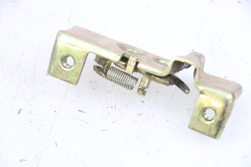 photo de SEAT LOCK DAELIM VJ ROADWIN FI 125 (2008 - 2017) - Zoom on usage condition