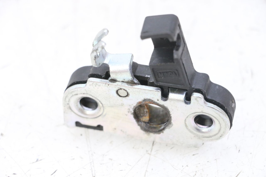 photo de SEAT LOCK YAMAHA NEO'S 4T 50 (2008 - 2016)