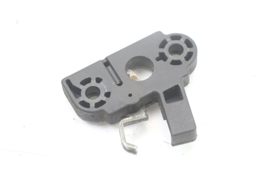photo de SEAT LOCK YAMAHA YP MAJESTY 125 (2007 - 2010)