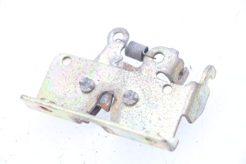 photo de SEAT LOCK YAMASAKI YM T 125 (2015 - 2020)