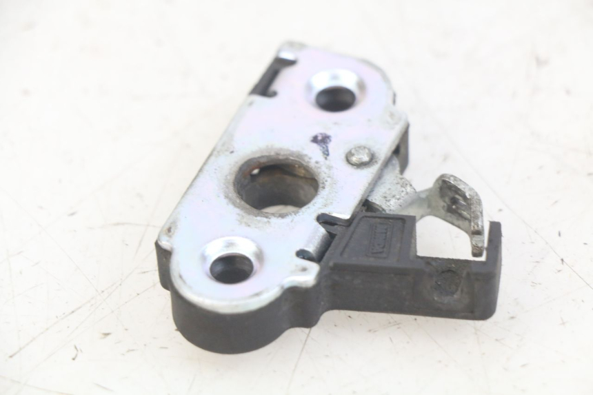photo de SEAT LOCK YAMAHA YP MAJESTY 125 (2007 - 2010)