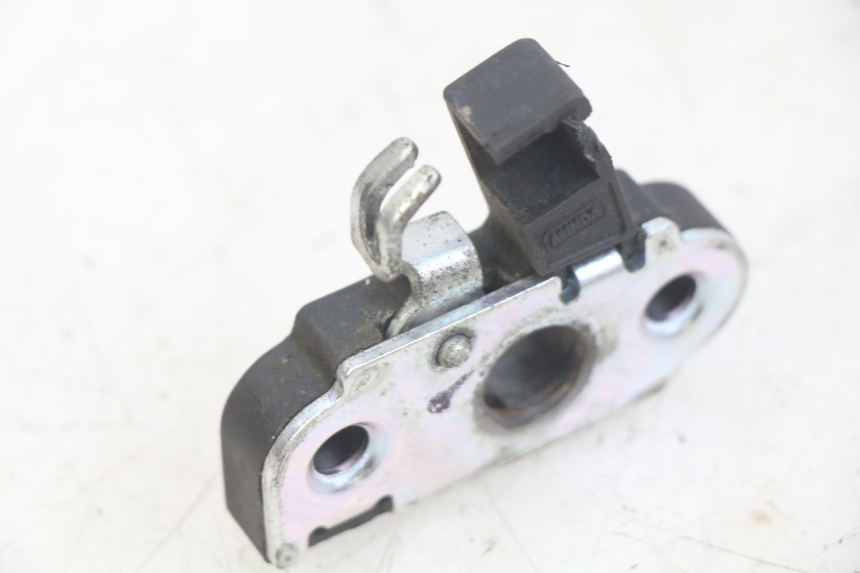 photo de SEAT LOCK YAMAHA YP MAJESTY 125 (2007 - 2010)
