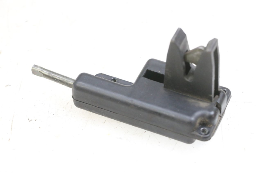 photo de SEAT LOCK PIAGGIO ZIP 4T 50 (2018 - 2020) - Main view