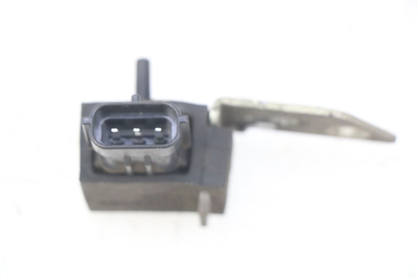photo de AIR PRESSURE SENSOR SUZUKI BURGMAN 125 (2007 - 2014)