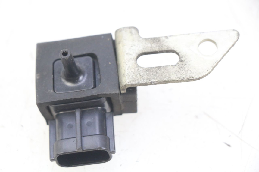 photo de AIR PRESSURE SENSOR SUZUKI BURGMAN 125 (2007 - 2014)