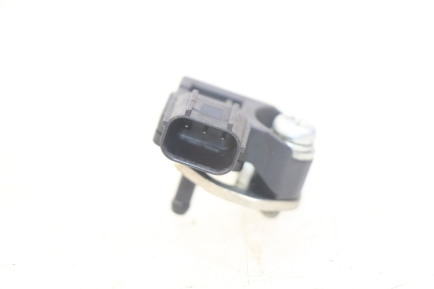 photo de AIR PRESSURE SENSOR HONDA CRF CR-F 125 (2022 - 2023)