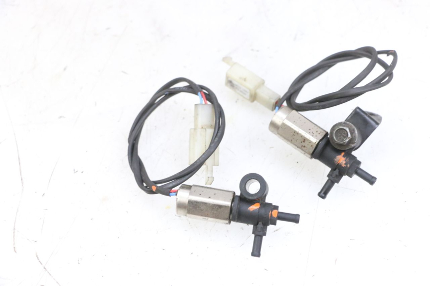 photo de AIR PRESSURE SENSOR LONGJIA DIGITA 4T 50 (2019 - 2022) - Zoom on usage condition
