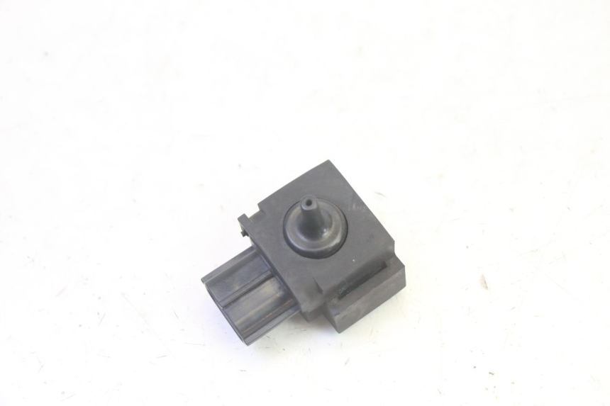 photo de AIR PRESSURE SENSOR SUZUKI DL V STROM 1000 (2002 - 2007) - Component detail
