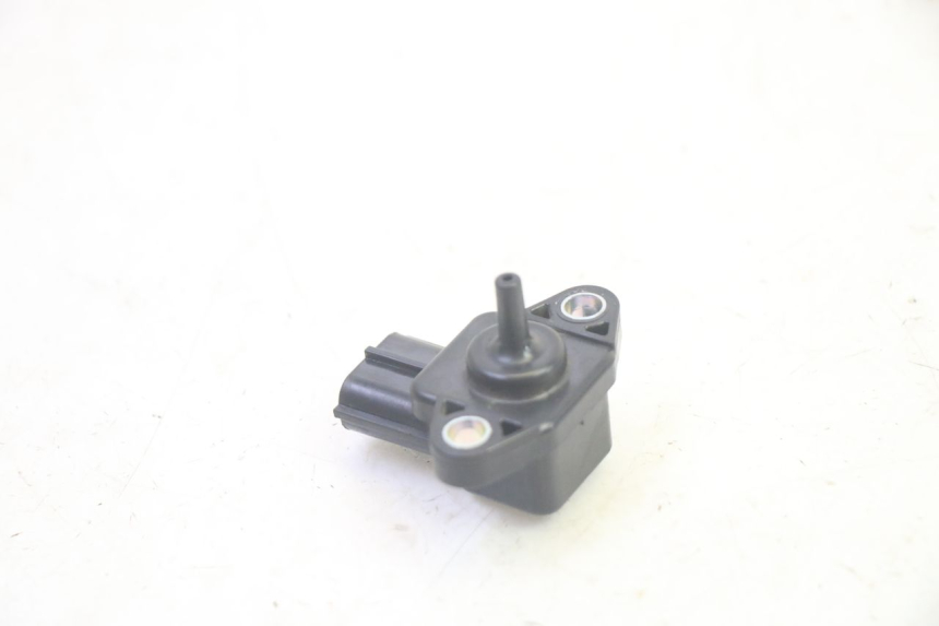 photo de AIR PRESSURE SENSOR YAMAHA FJR ABS 1300 (2006 - 2012) - Component detail