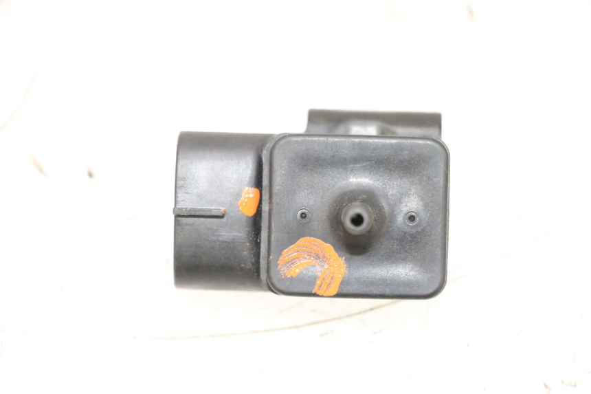 photo de AIR PRESSURE SENSOR SUZUKI GSXR GSX-R 1000 (2003 - 2004) - Technical close-up