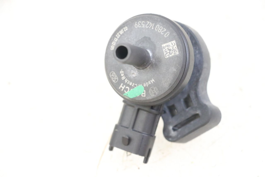 photo de AIR PRESSURE SENSOR PIAGGIO VESPA PRIMAVERA 4T 50 (2021 - 2024)