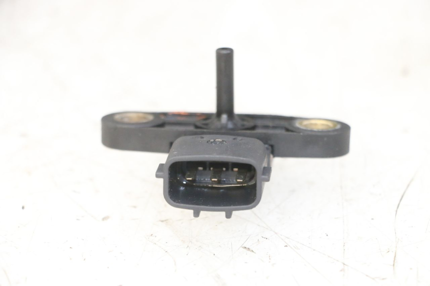 photo de AIR PRESSURE SENSOR PEUGEOT SATELIS COMPRESSOR K15 125 (2006 - 2009)