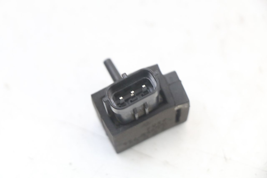 photo de AIR PRESSURE SENSOR SUZUKI BURGMAN 125 (2007 - 2014)