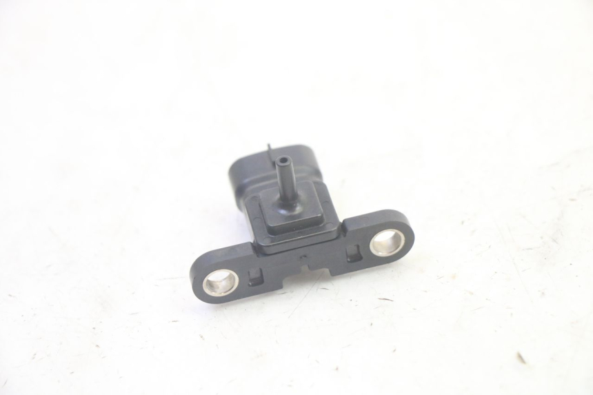 photo de AIR PRESSURE SENSOR YAMAHA TDM ABS 900 (2002 - 2014) - Component detail