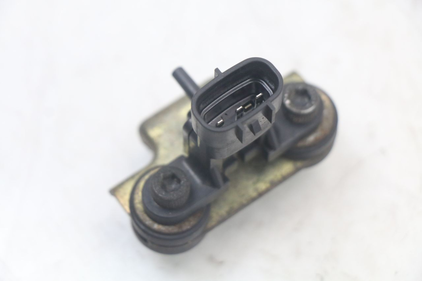 photo de AIR PRESSURE SENSOR YAMAHA XMAX X-MAX 125 (2006 - 2009)