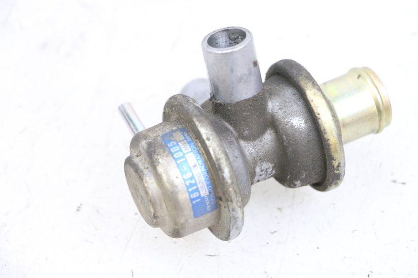 photo de AIR PRESSURE SENSOR KAWASAKI ZR 7 750 (1999 - 2001) - Alternative perspective