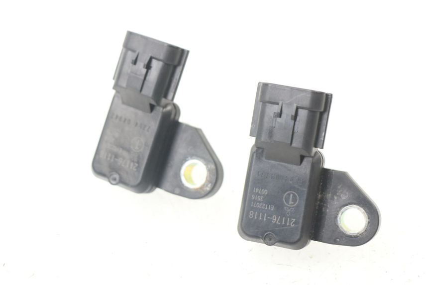 photo de AIR PRESSURE SENSOR KAWASAKI ZX-6R ZX6R 636 (2003 - 2004)