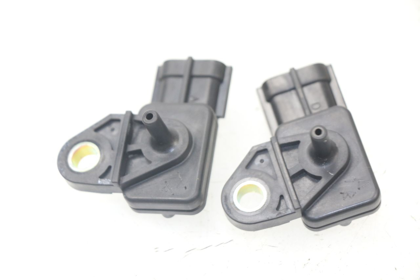 photo de AIR PRESSURE SENSOR KAWASAKI ZX-6R ZX6R 636 (2003 - 2004)
