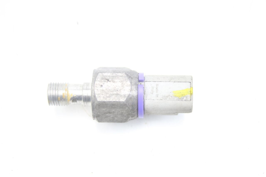 photo de BRAKE OIL PRESSURE SENSOR PIAGGIO MP3 500 (2014 - 2016)
