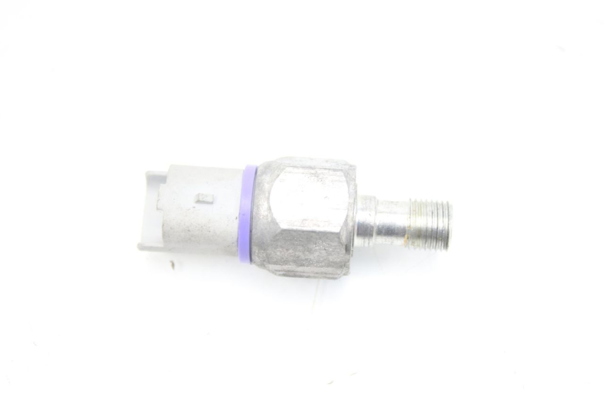 photo de BRAKE OIL PRESSURE SENSOR PIAGGIO MP3 500 (2014 - 2016)