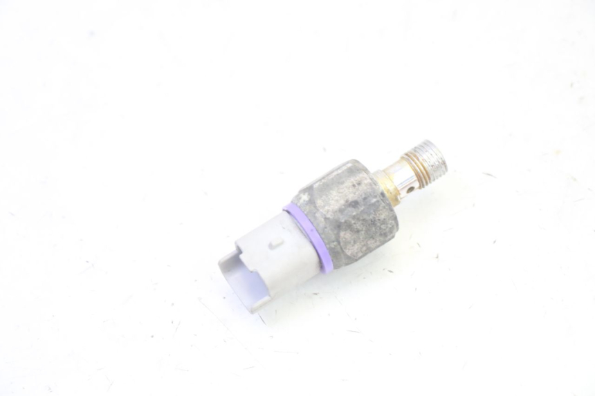 photo de OIL BRAKE PRESSURE SENSOR PIAGGIO MP3 RL 250 (2007 - 2010) - Alternative perspective