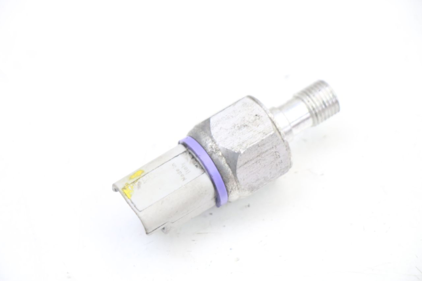 photo de BRAKE OIL PRESSURE SENSOR PIAGGIO MP3 500 (2014 - 2016)