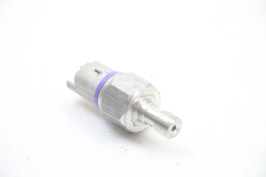 photo de BRAKE OIL PRESSURE SENSOR PIAGGIO MP3 500 (2014 - 2016)