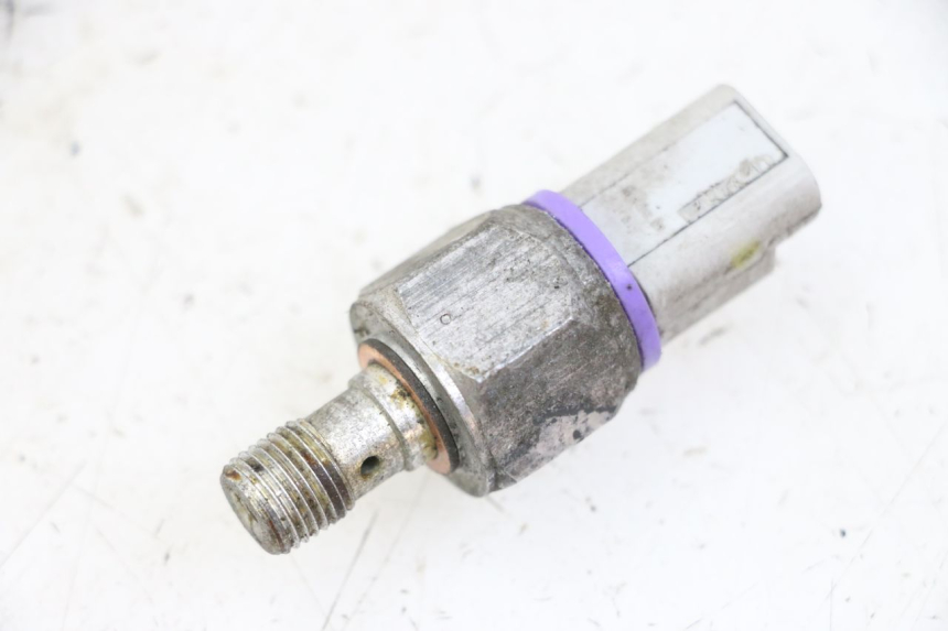 photo de OIL BRAKE PRESSURE SENSOR PIAGGIO MP3 125 (2006 - 2014)