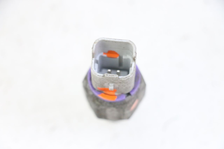photo de OIL BRAKE PRESSURE SENSOR PIAGGIO MP3 125 (2006 - 2014)