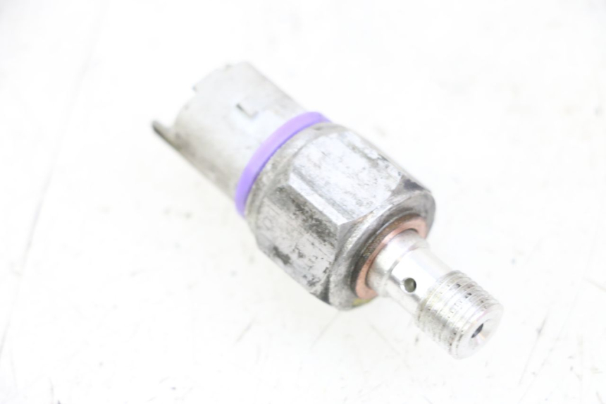 photo de OIL BRAKE PRESSURE SENSOR PIAGGIO MP3 LT 400 (2007 - 2012)