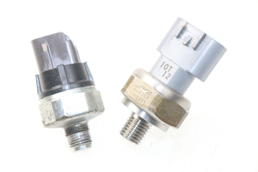 photo de OIL PRESSURE SENSOR HONDA INTEGRA NC D 750 (2016 - 2018)