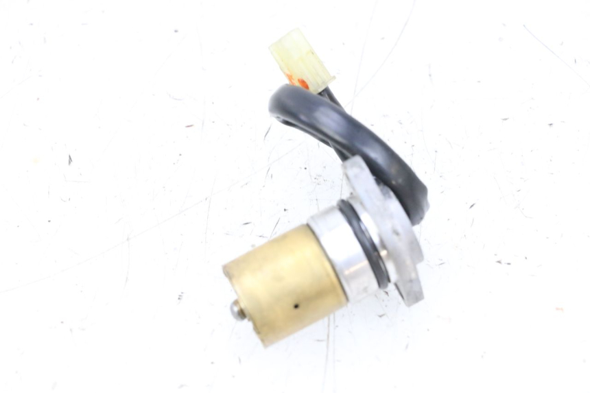 photo de OIL PRESSURE SENSOR YAMAHA TDM ABS 900 (2002 - 2014) - Technical close-up
