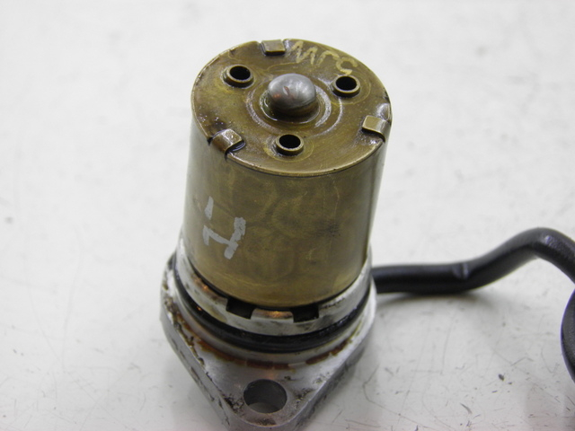photo de OIL PRESSURE SENSOR YAMAHA FJR 1300 (2004 - 2005)